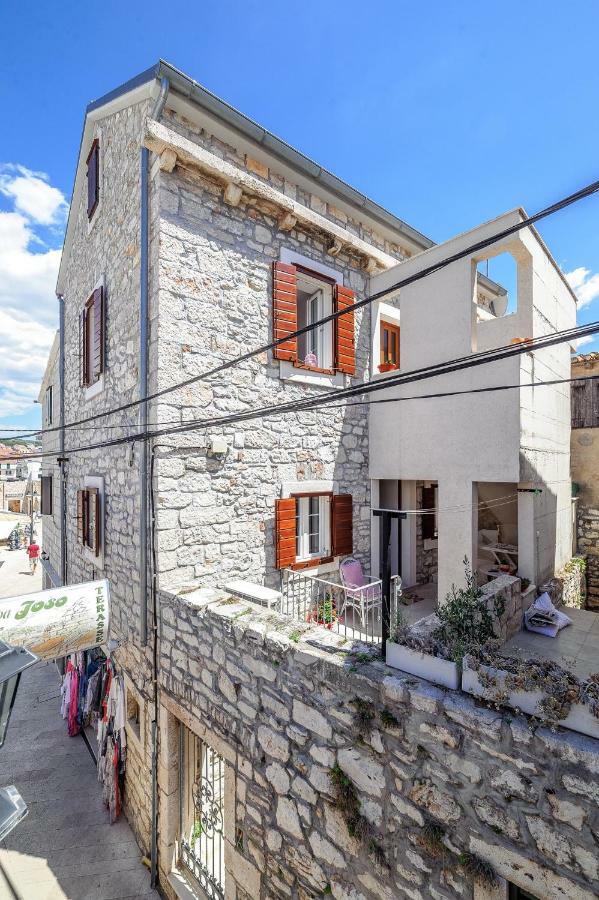 Apartmani Aligator Primosten Exterior photo