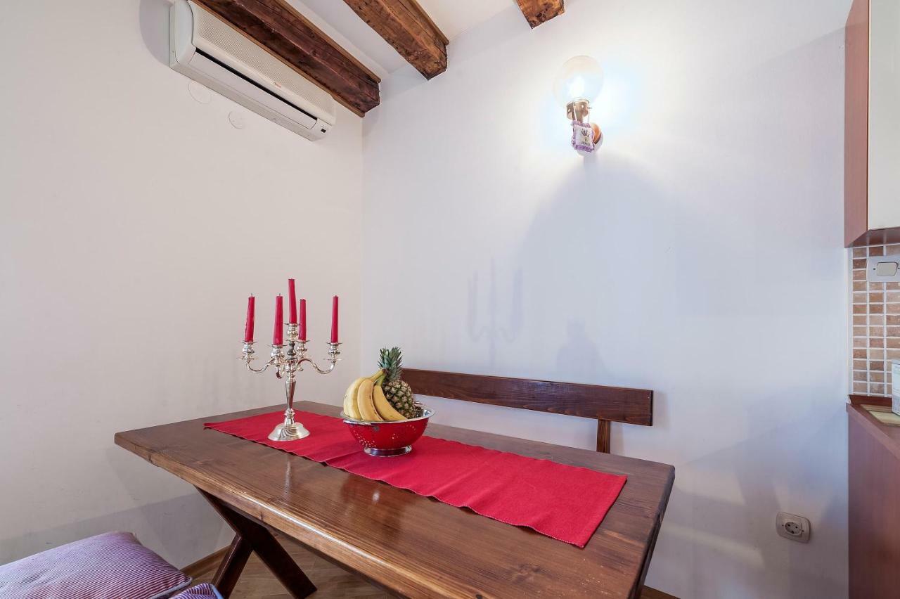 Apartmani Aligator Primosten Exterior photo